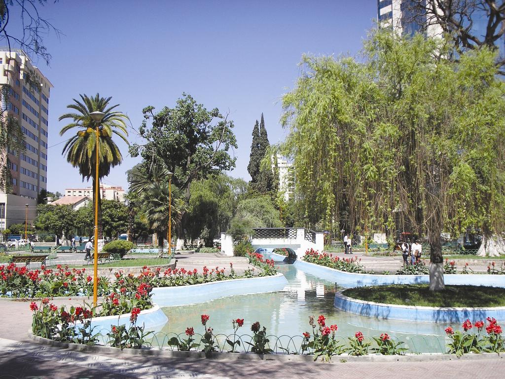 Hotel Diplomat Cochabamba Exterior foto